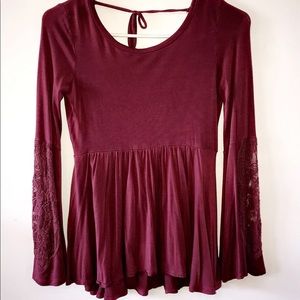 NEW AMERICAN EAGLE MAROON LONG SLEEVE